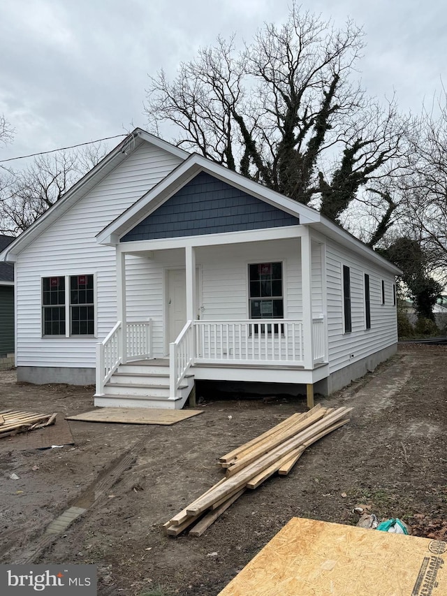 view of front of house with covered porch