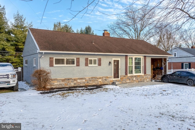 view of front of property