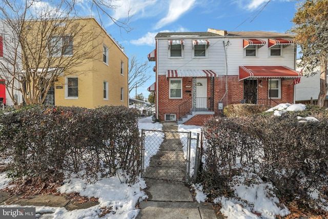 view of front of property