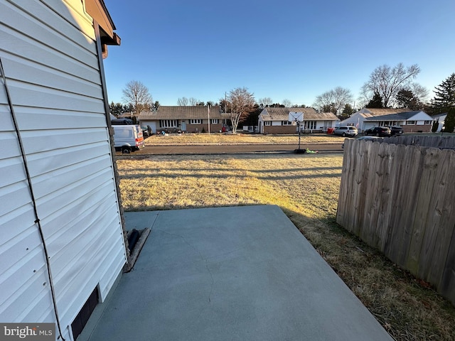 view of yard featuring a patio