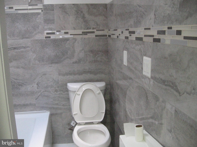 bathroom featuring toilet