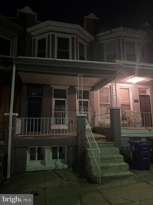 view of front of house featuring covered porch