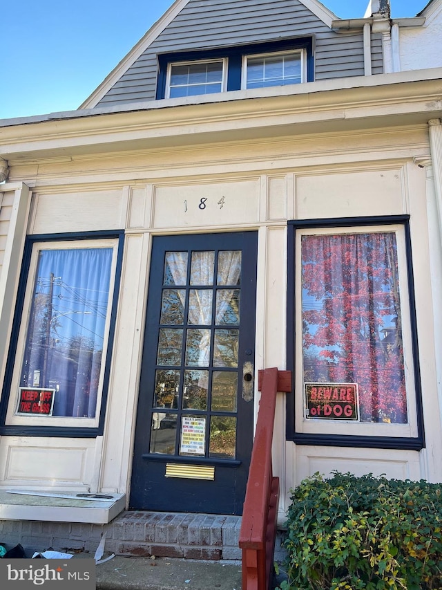 view of property entrance