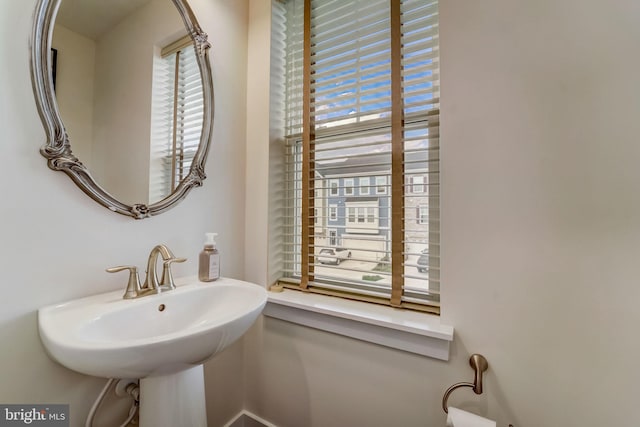 bathroom with sink