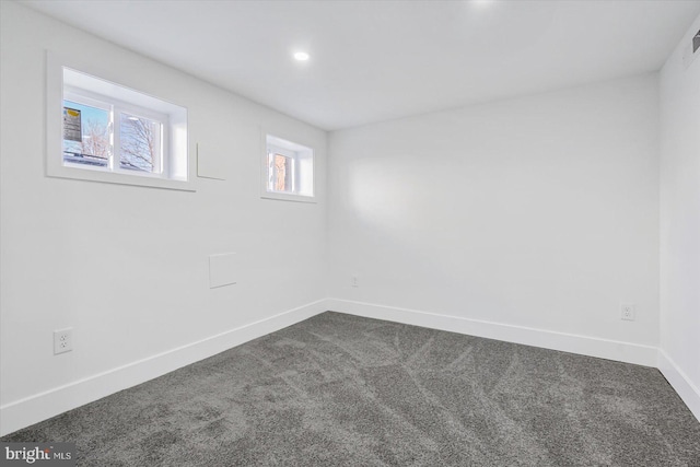 view of carpeted spare room