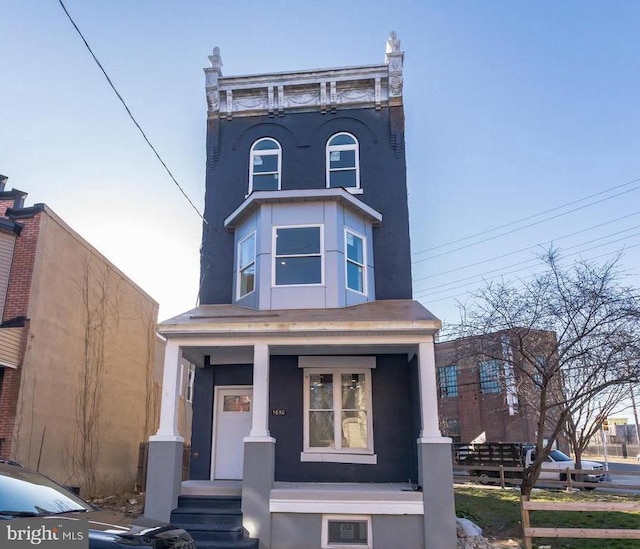 view of front facade featuring covered porch