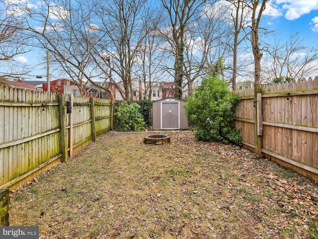 view of yard with a storage shed