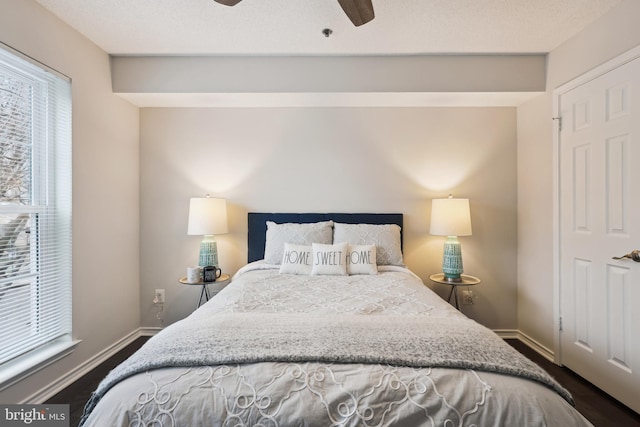 bedroom with ceiling fan