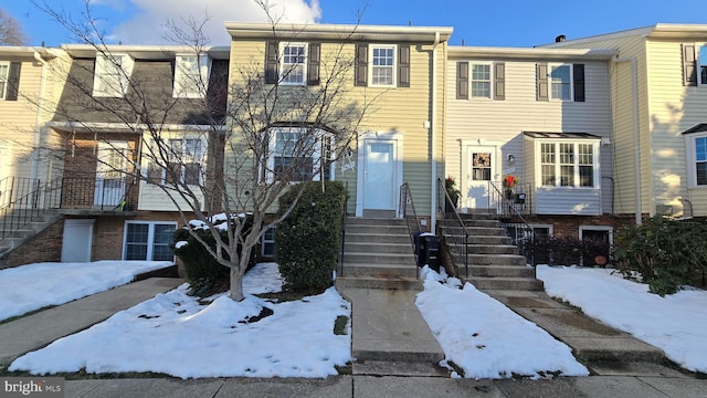 view of townhome / multi-family property