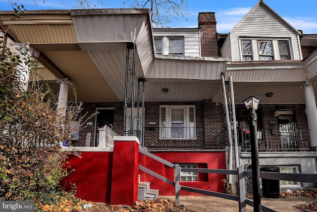 view of front facade featuring covered porch