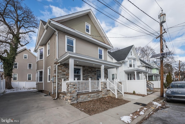 view of front of home with covered porch