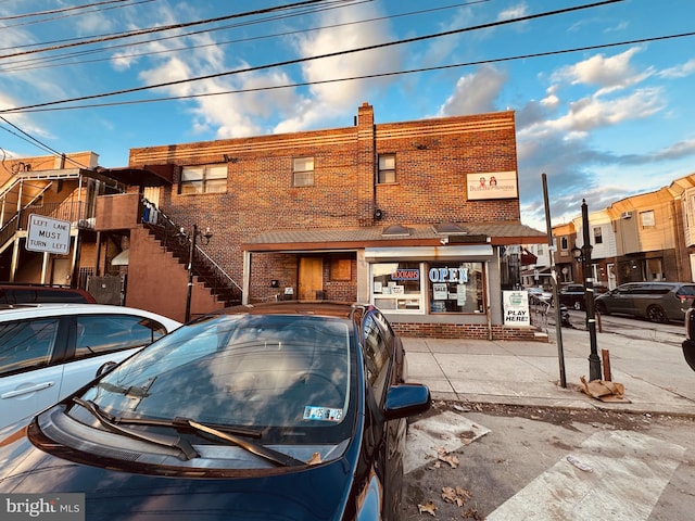 view of front of house