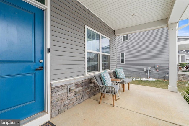 view of patio / terrace with covered porch