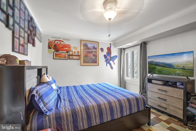 bedroom featuring ceiling fan