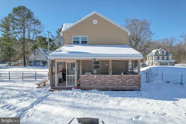 view of front facade with covered porch