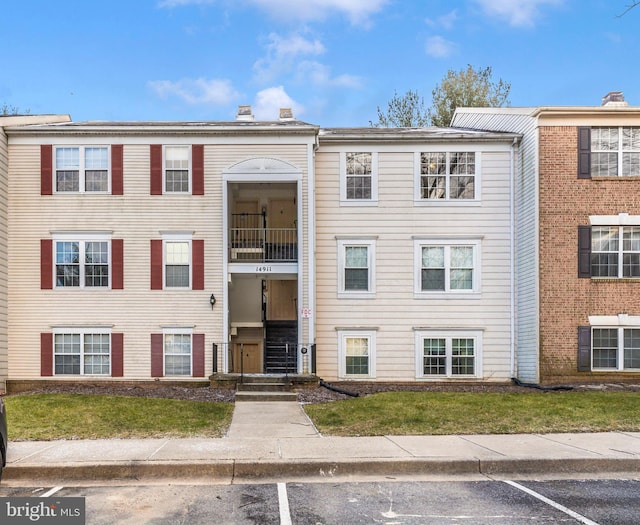 view of townhome / multi-family property