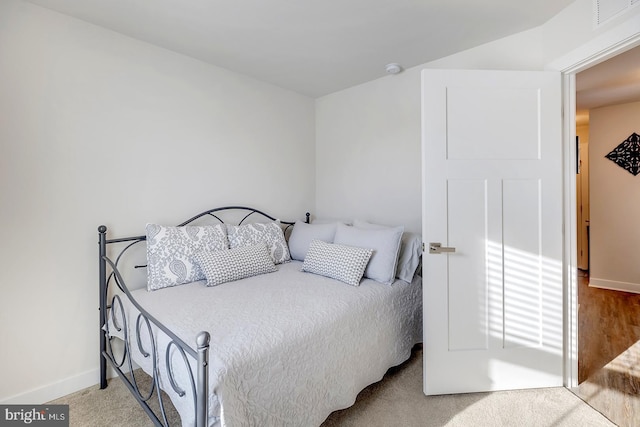 bedroom with carpet flooring