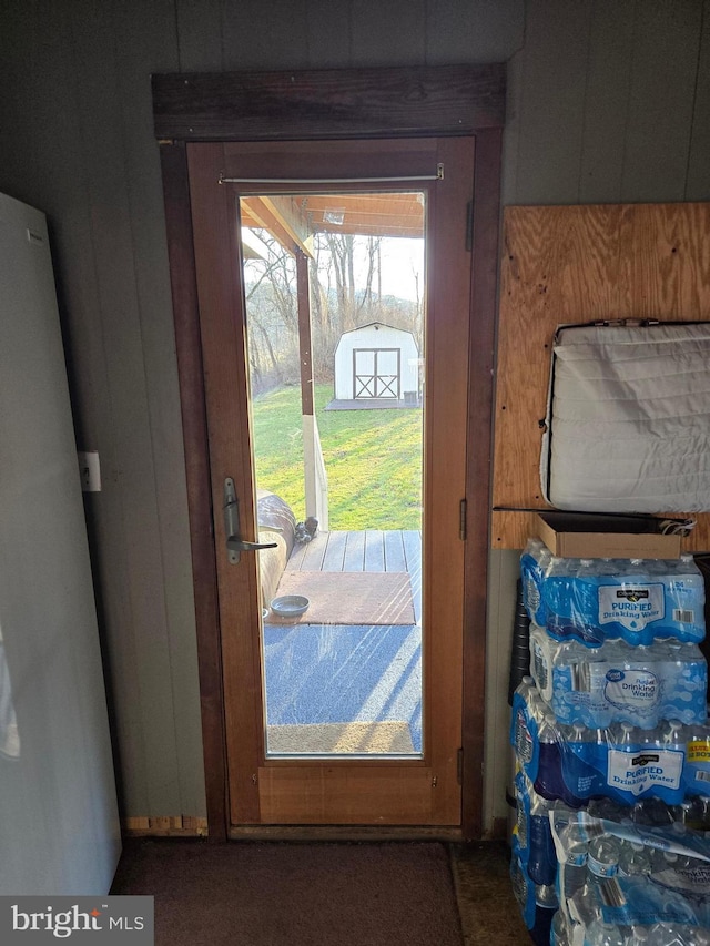 entryway featuring a healthy amount of sunlight