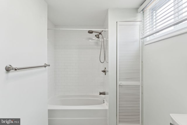 bathroom featuring shower / bathing tub combination