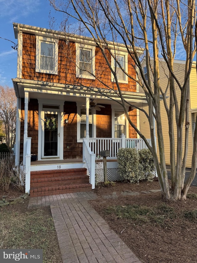 view of front of property featuring covered porch