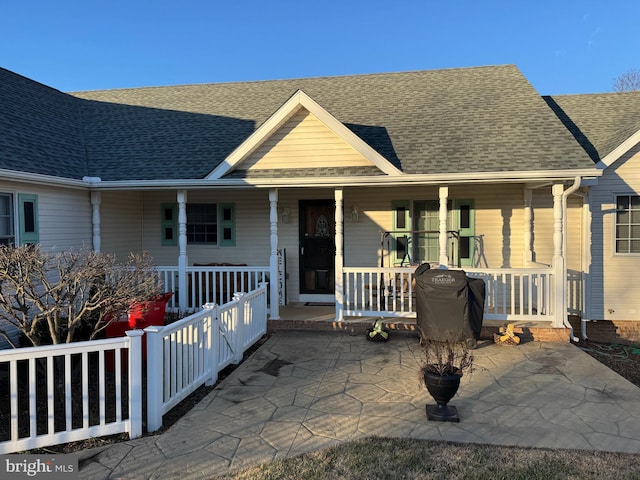 view of front facade featuring covered porch