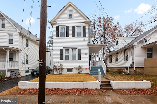 view of front of property