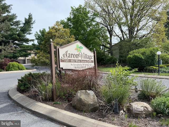 740 W Aaron Dr, State College, PA 16803 - view of community sign