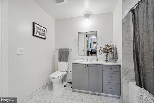 full bathroom with shower / bath combination with curtain, vanity, and toilet