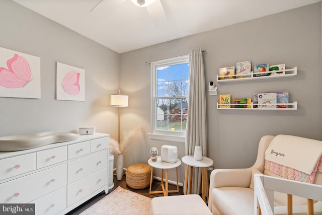 bedroom with ceiling fan