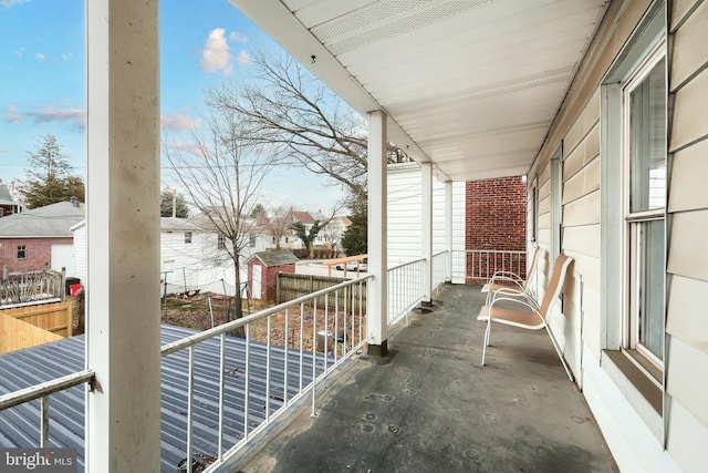 balcony featuring covered porch