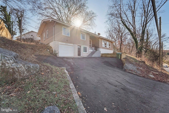 view of front of house featuring a garage