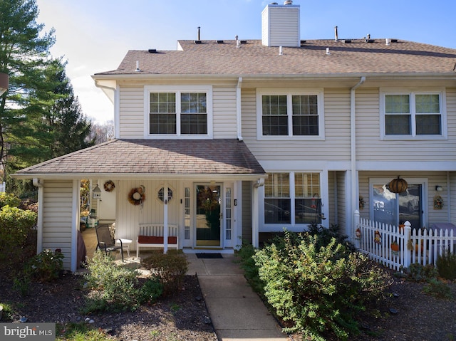 view of front of property