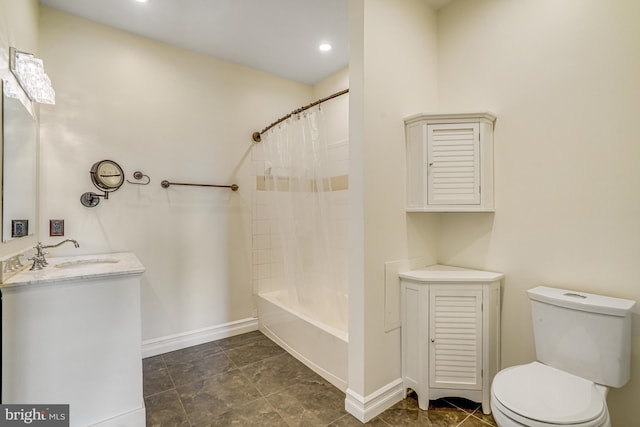 bathroom with baseboards, vanity, toilet, and shower / bathtub combination with curtain