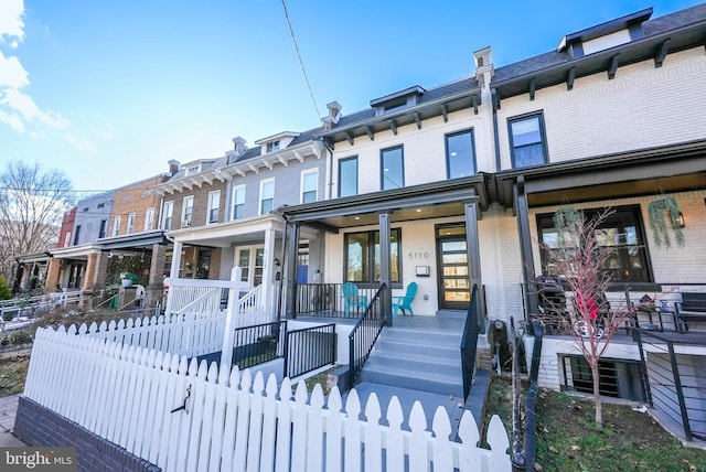 view of front of house featuring covered porch