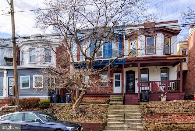 view of front of property with covered porch