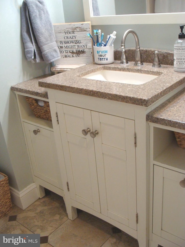 bathroom featuring sink