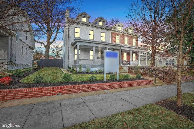 view of front of house with a porch