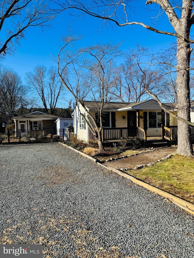 view of front of property with covered porch