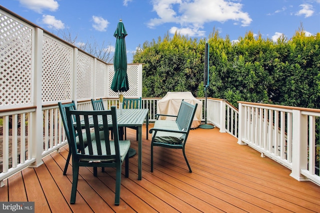 deck with grilling area