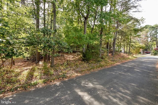 Listing photo 2 for 1145 Stagecoach Cir, Lusby MD 20657