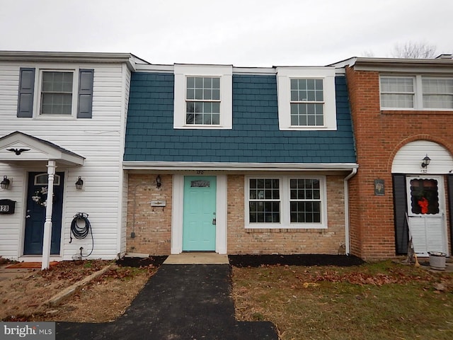 view of townhome / multi-family property