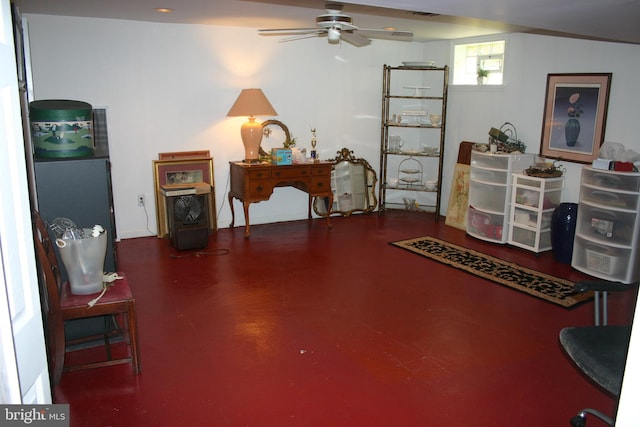 miscellaneous room with ceiling fan