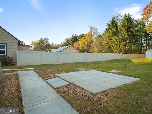 view of yard with a patio