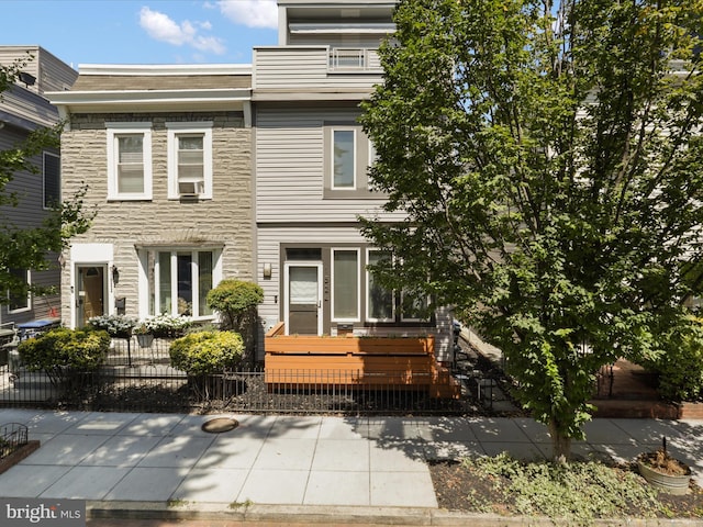 view of front facade featuring a deck