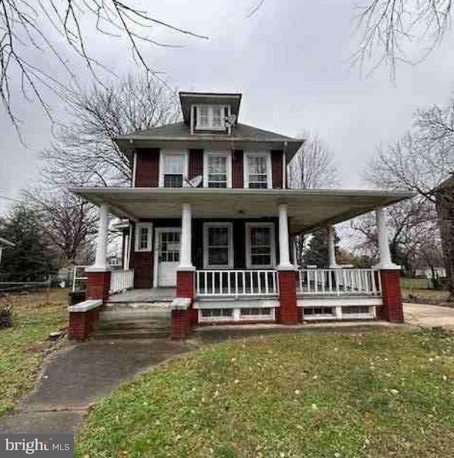 view of front facade with covered porch