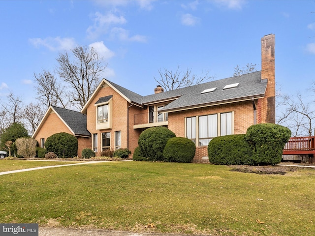 view of front of house with a front yard