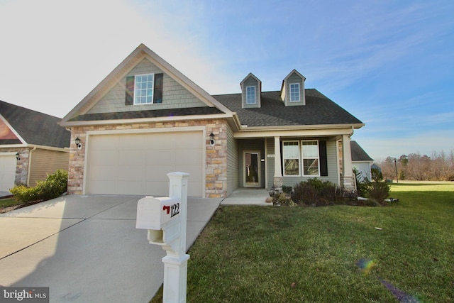 view of front of house featuring a front yard