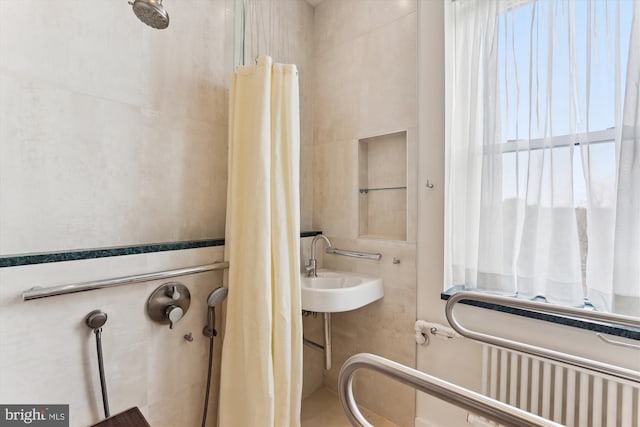 bathroom featuring sink