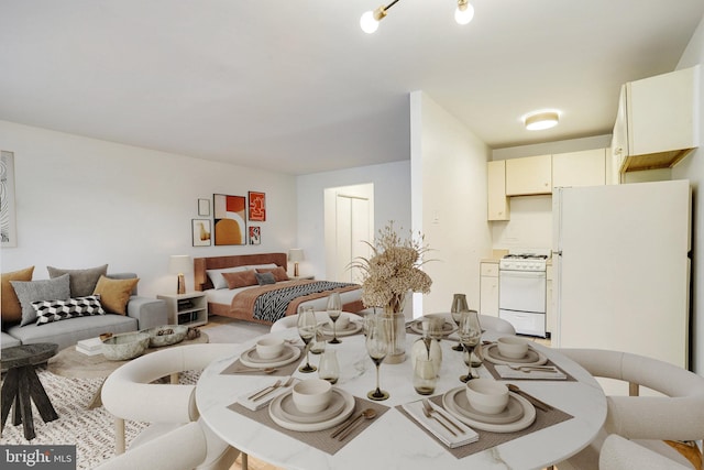 305 C St NE Unit 108, Washington, DC 20002 - view of dining area
