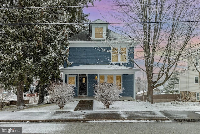 view of front of property